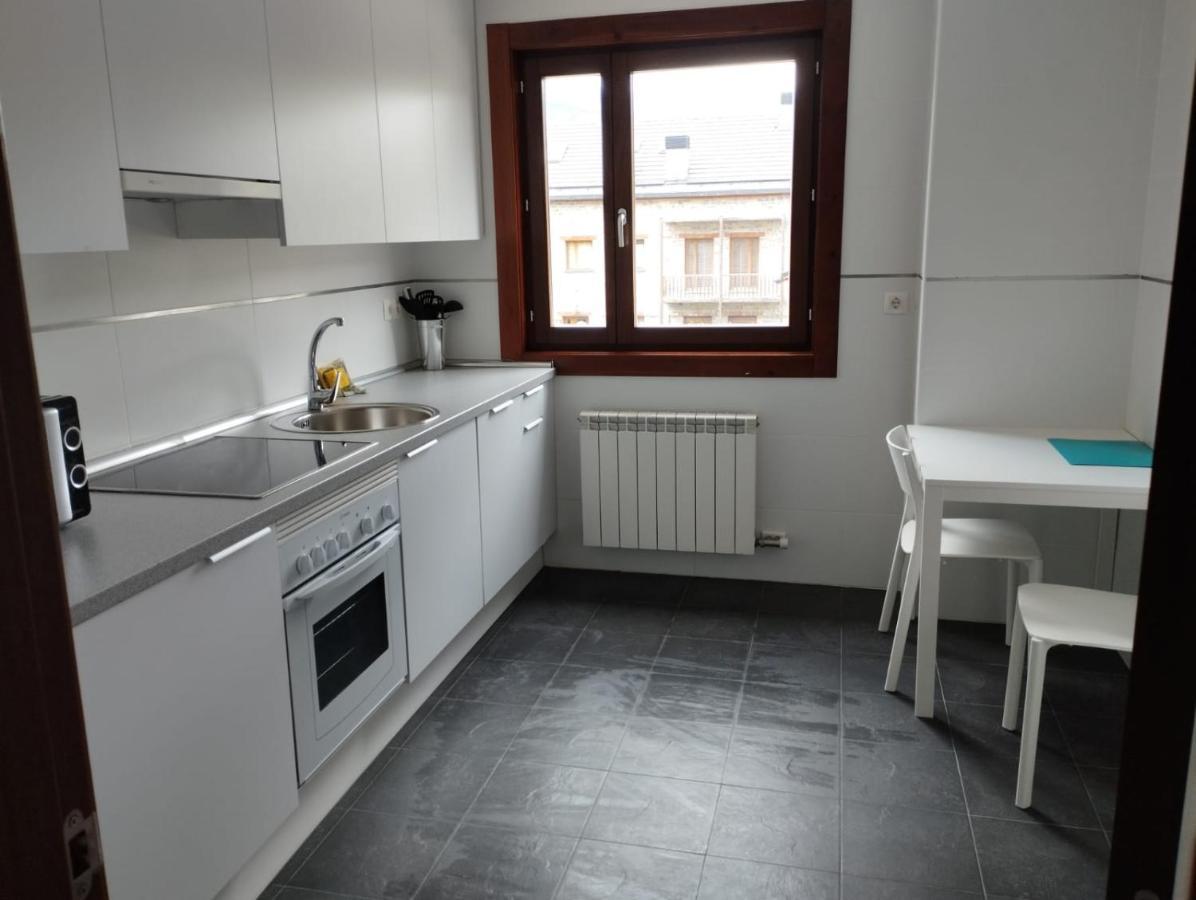 Fabuloso Apartamento Con Vistas A La Montana El Abedul Luga 23 Castiello De Jaca Eksteriør bilde